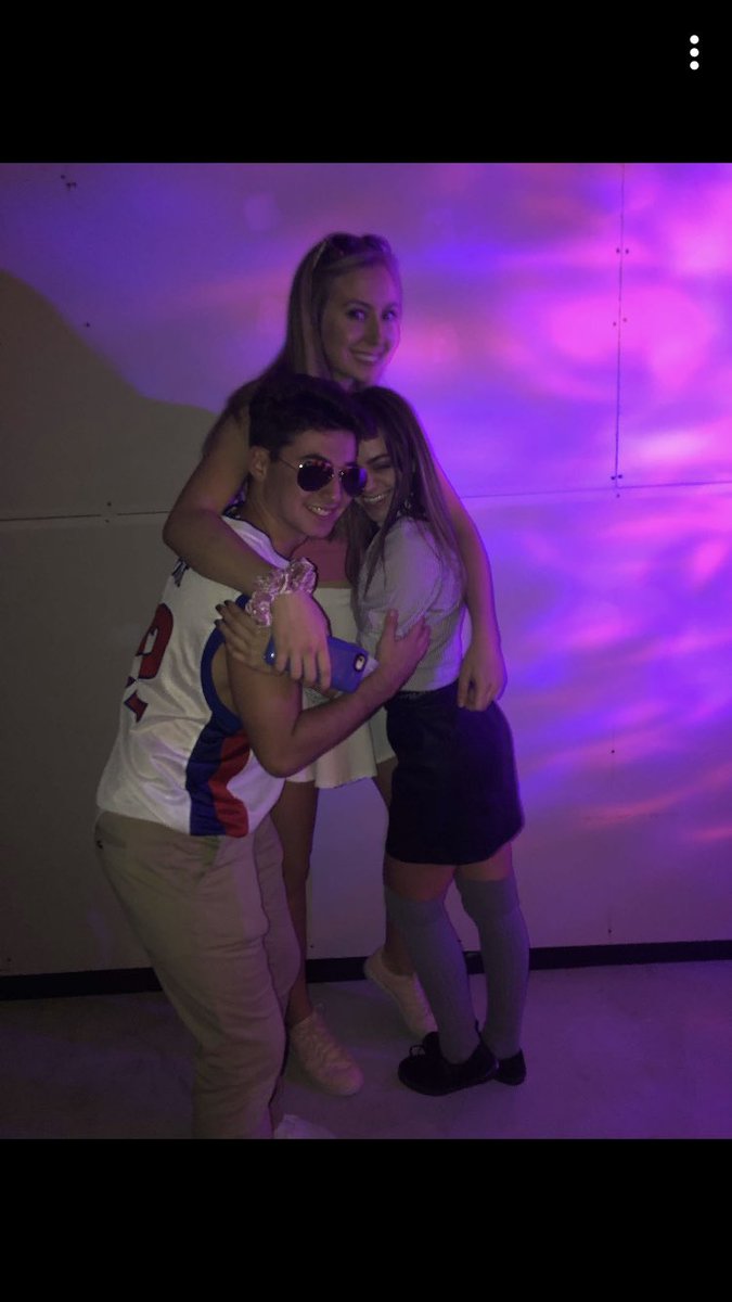 IBlakeseidell's tweet photo. Happy birthday to my other twin #demoncreated #dbzforlife @AlexVitale24 love ya man eskimo for life https://t.co/fNDIjlaS0U