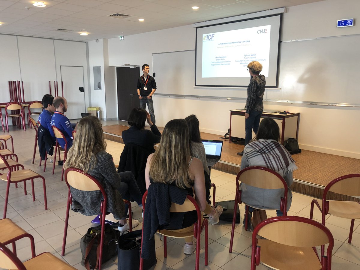 Début de la Formation « Le plaisir au travail précède la performance » aux #LCPE #TeamSEIO 🦊 #LCPE19  #WeAreJE
