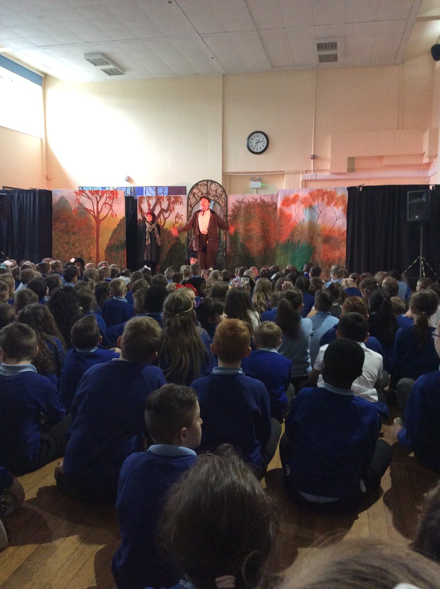 StColumbasCPS's tweet photo. The children had a surprise visit today from @MandMTheatrical with their version of The Secret Garden. @csptsa #funwatching https://t.co/pczQgz04c4