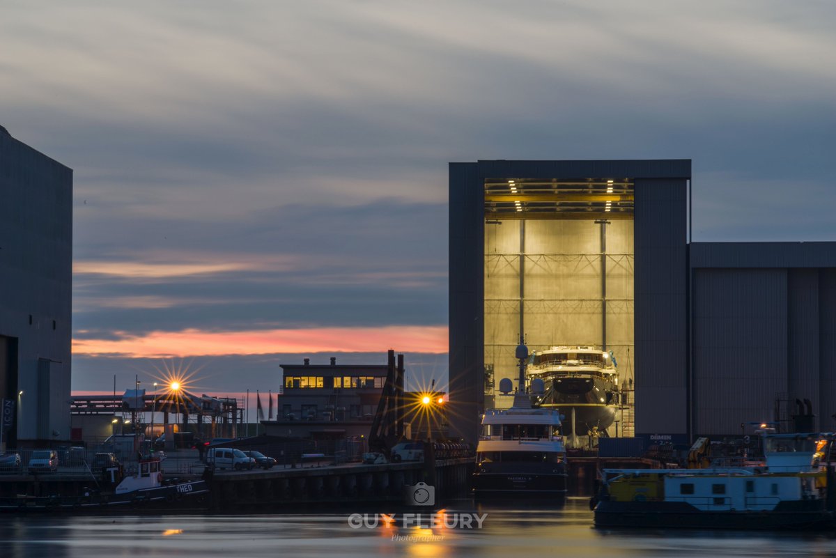 Dutchyachting's tweet photo. The 47m/ 154’2” #ValoriaB was lowered into the water with #DamenShipyards’ #synchrolift in #Harlingen last Tuesday. Also visible is the 93m/ 305ft #Eos, which will be #relaunched soon after her #extensive winter #refit by #Huisfit. Photo by Guy Fleury Photography. https://t.co/B1cAbfdjX1