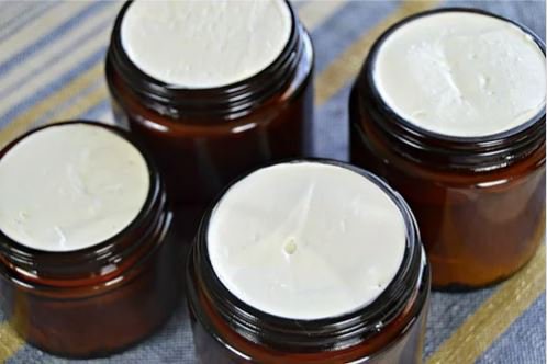 AngelBotanicals's tweet photo. This luxurious, emollient cream nourishes and protects your skin with nutrient rich oils and rejuvenating essential oils.  Shea Butter,Vitamin E , Jojoba, Sweet Almond and so many more non toxic ingredients.

Click here - https://t.co/ro9V1ID2Yz

#essentialoils #allnaturalbeauty https://t.co/DgIZ2nzOZ4