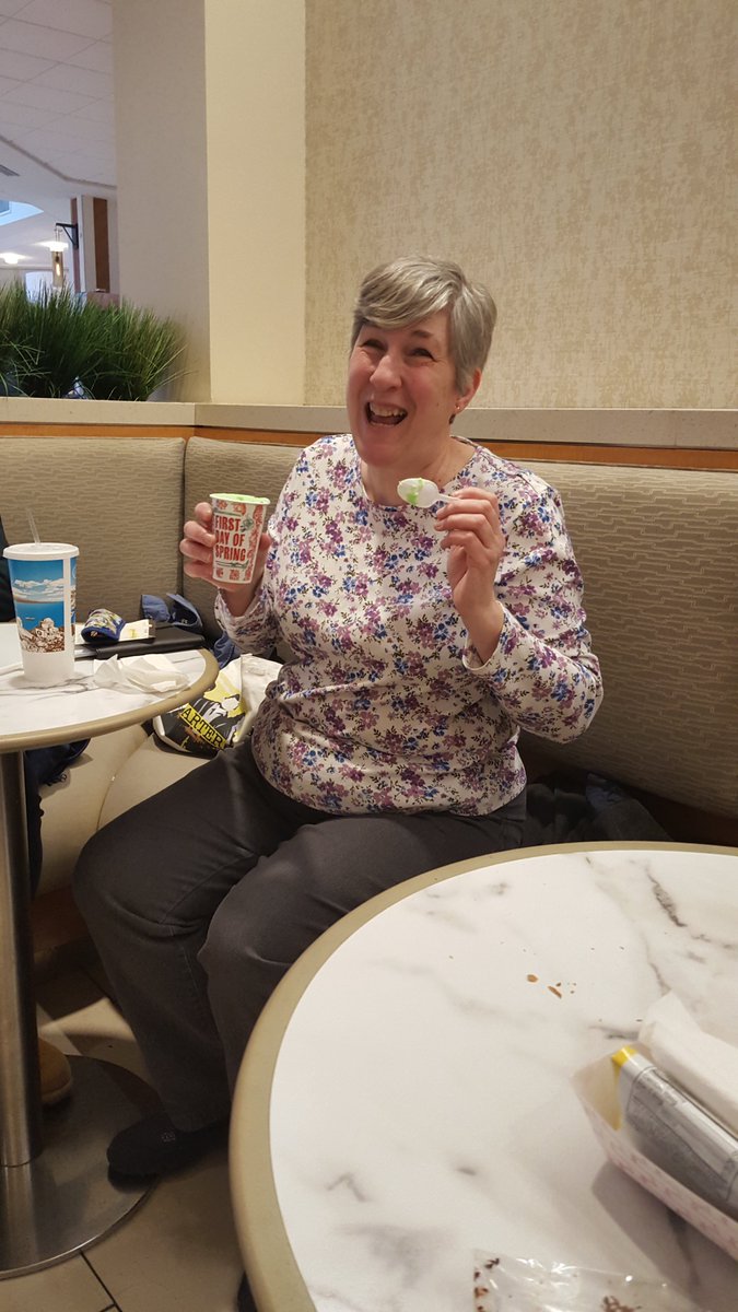 patpalka's tweet photo. #RitasFirstDayOfSpringContest Mint Chocolate Chip @RitasItalianIce Delicious! https://t.co/a5pqSSL3tC