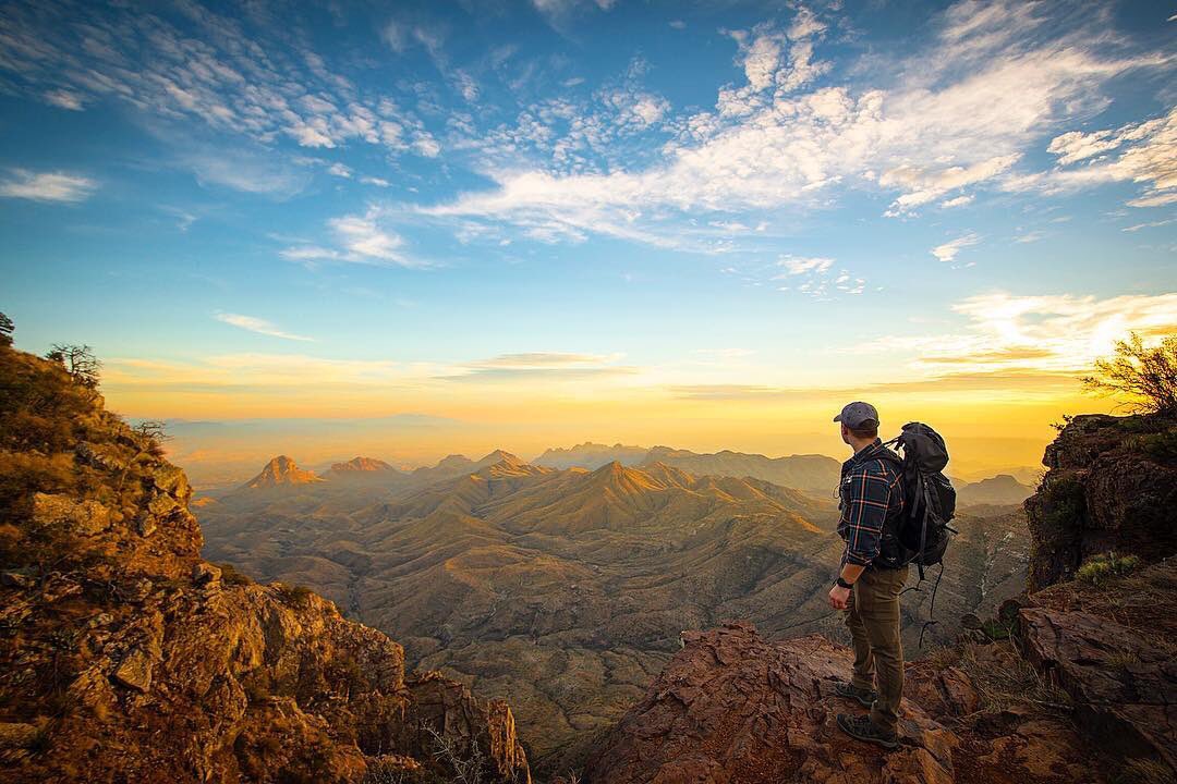 visitbigbend's tweet photo. Remember to mark your calendars for April 20th! It’s Big Bend National Park free admission day! Come hike with us👊🏼〰️📸: Andrew Fisher #bigbendnationalpark #bigbendnps #backpackermag #outsidemagazine https://t.co/7wWy9Ulsyl