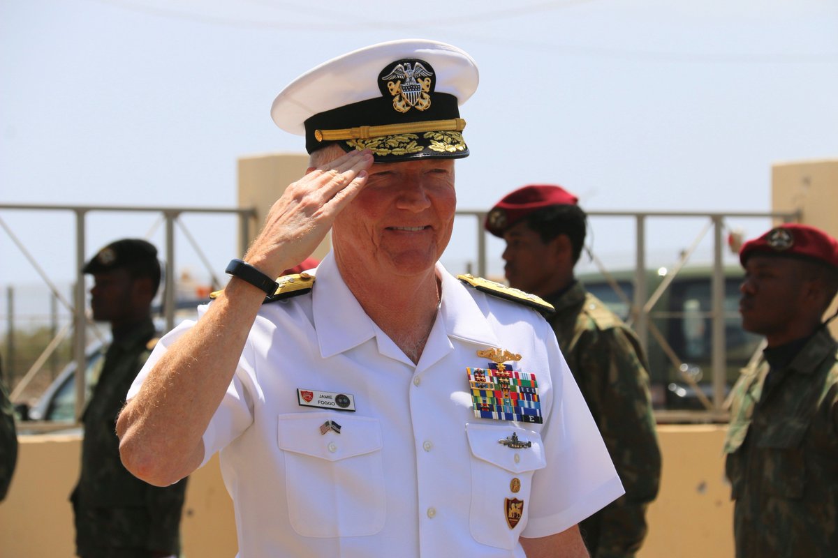MarissaDScott's tweet photo. It was a pleasure to host Admiral Foggo (Commander of U.S. Naval Forces Europe & Africa @USNavyEurope ) yesterday @USEmbassyPraia . His visit to Cabo Verde is evidence of our 200 years of friendship and continued security cooperation. #USCV200 https://t.co/ZKipbpdsSo