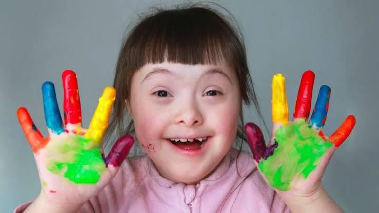 Onları +1 farkla seviyoruz. Onların farkında ve yanındayız. 
Dünya Down Sendromu Farkındalık Günü.
#DownSendromuFarkındalıkGünü