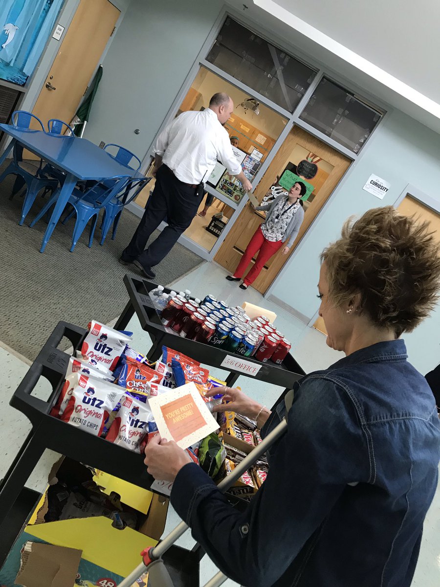DMISapNoll's tweet photo. Teacher treat day!   Just because they are awesome!  😎 #justbecause #awesomesauceteachers @matthewwygal @DMISapNoll @StambergDMIS https://t.co/roSSGC7ul2