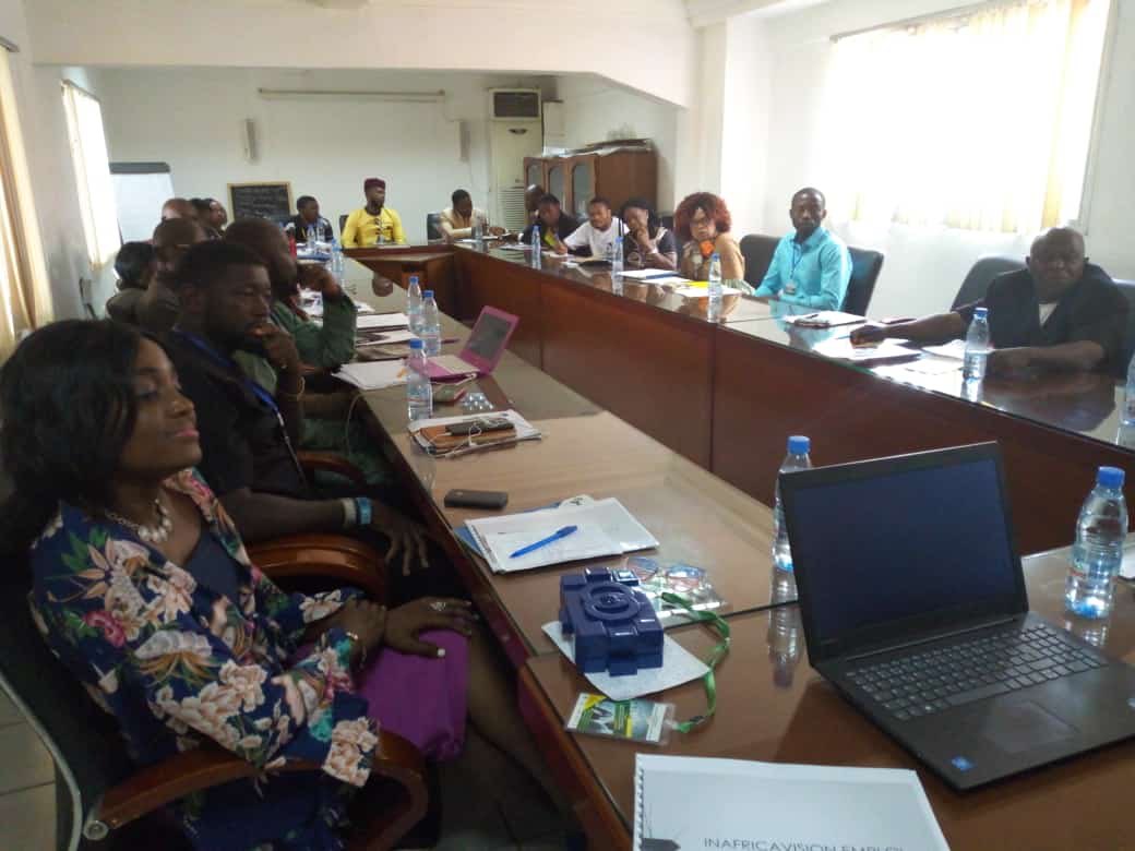 inspire237mag's tweet photo. Great #business pitching. So many innovative startups and ideas, but a problem of #financing. StartUp 'Nkap is an Investment and financing platform designed to solve this problem. Visit https://t.co/yPFm6RysJj Our 3rd Edition will be in Douala 18th April 2018 #Cameroon https://t.co/tgabRMlFIJ