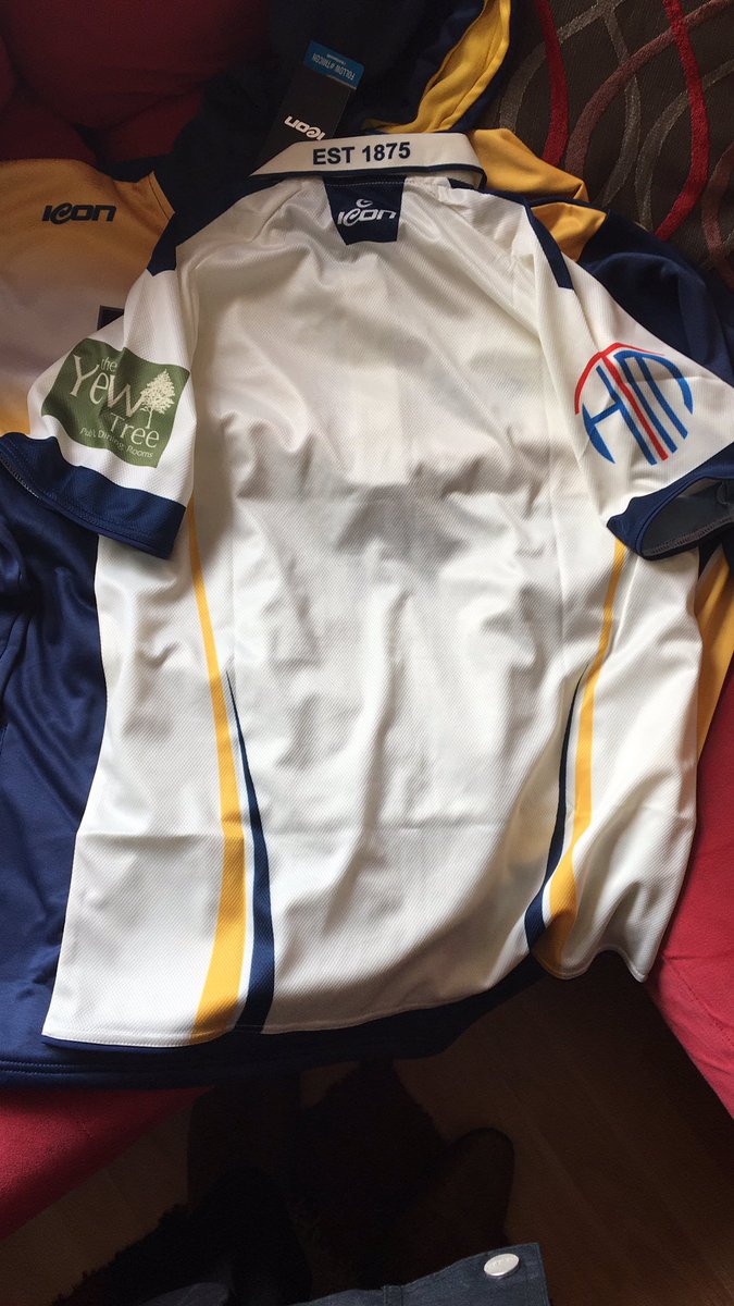 WLDCricketClub's tweet photo. Look what’s arrived! Delighted with our new @iconsportsuk training and playing wear! 

Thanks to @StonehouseHomes, @brignbarrel, @yewtreepreston, #Hosemaster, #MTSLogistics, @lyndhurst_pe https://t.co/Is0iyPuIyz