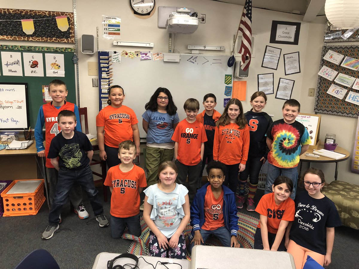 MrsDonardo's tweet photo. Go Cuse! #eefamily https://t.co/U5wPyHHz4H