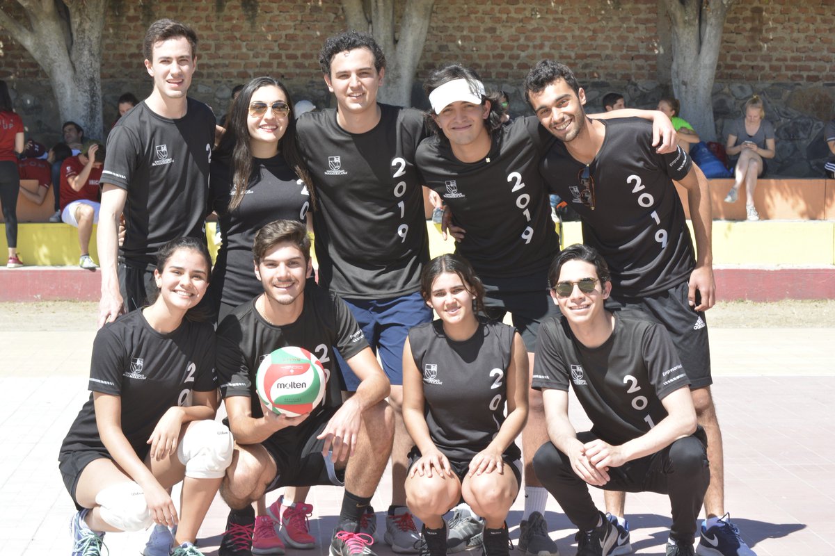 MoltenMex's tweet photo. Promovemos la convivencia sana entre la juventud de #México
Gracias a los alumnos de la @UPGdl por su entusiasmo y participación activa en los #UPGames
#Molten #ForTheRealGame #Voleibol #Volleyball https://t.co/ub01ZOkQsm