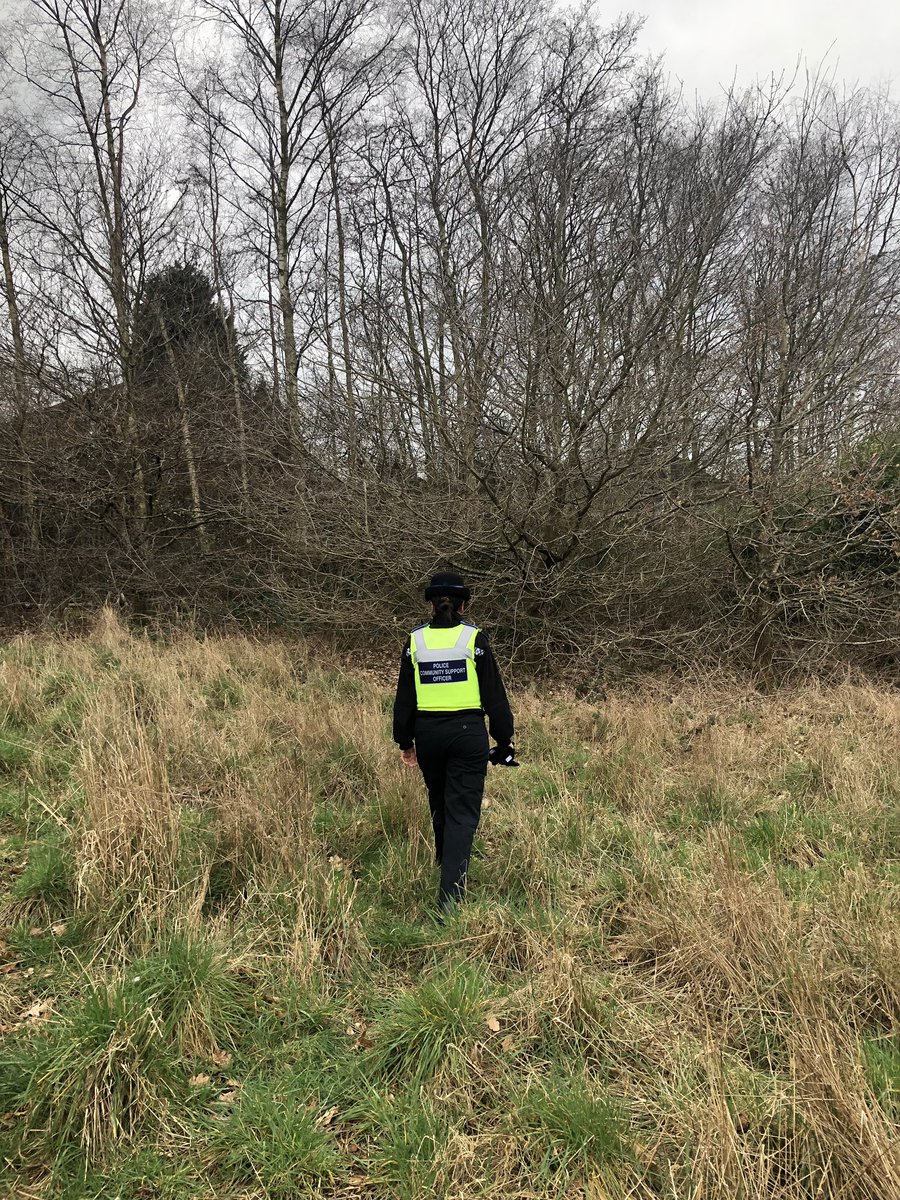 BillesleyWMP's tweet photo. #PcsoOwen and #PcsoYasin have conducted Knife sweeps on #ChinbrookRec, #BillesleyCommon & #Dingles๐ช #knifecrime https://t.co/CprAHA9QQp
