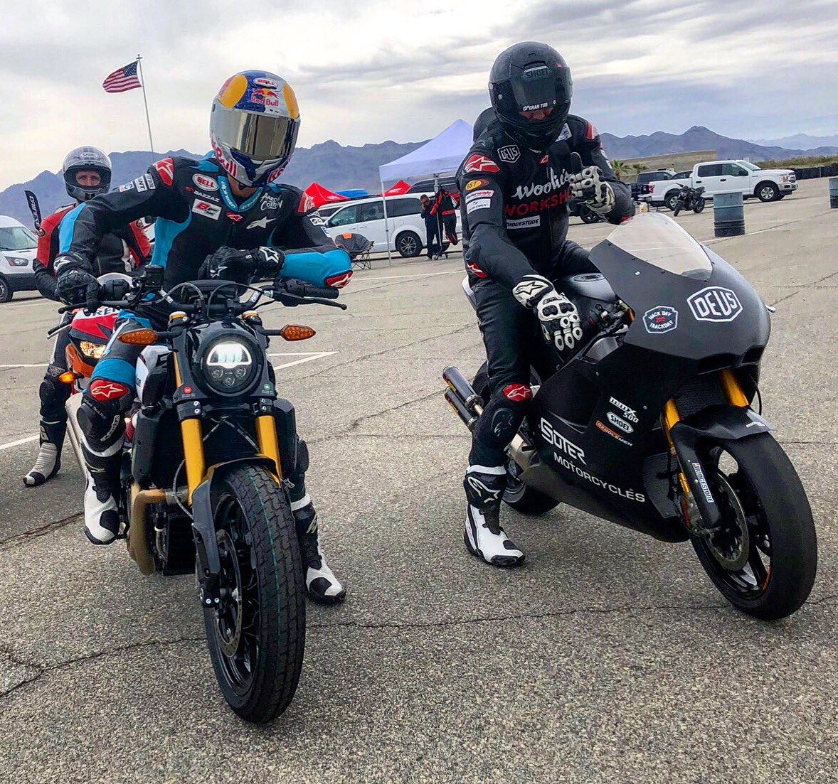 AaronColton's tweet image. A flavor for every palate out here at the @bonniermotorcyclegroup #hackdaytrackday #FTR1200 #MMX500 @WooliesWorkshop