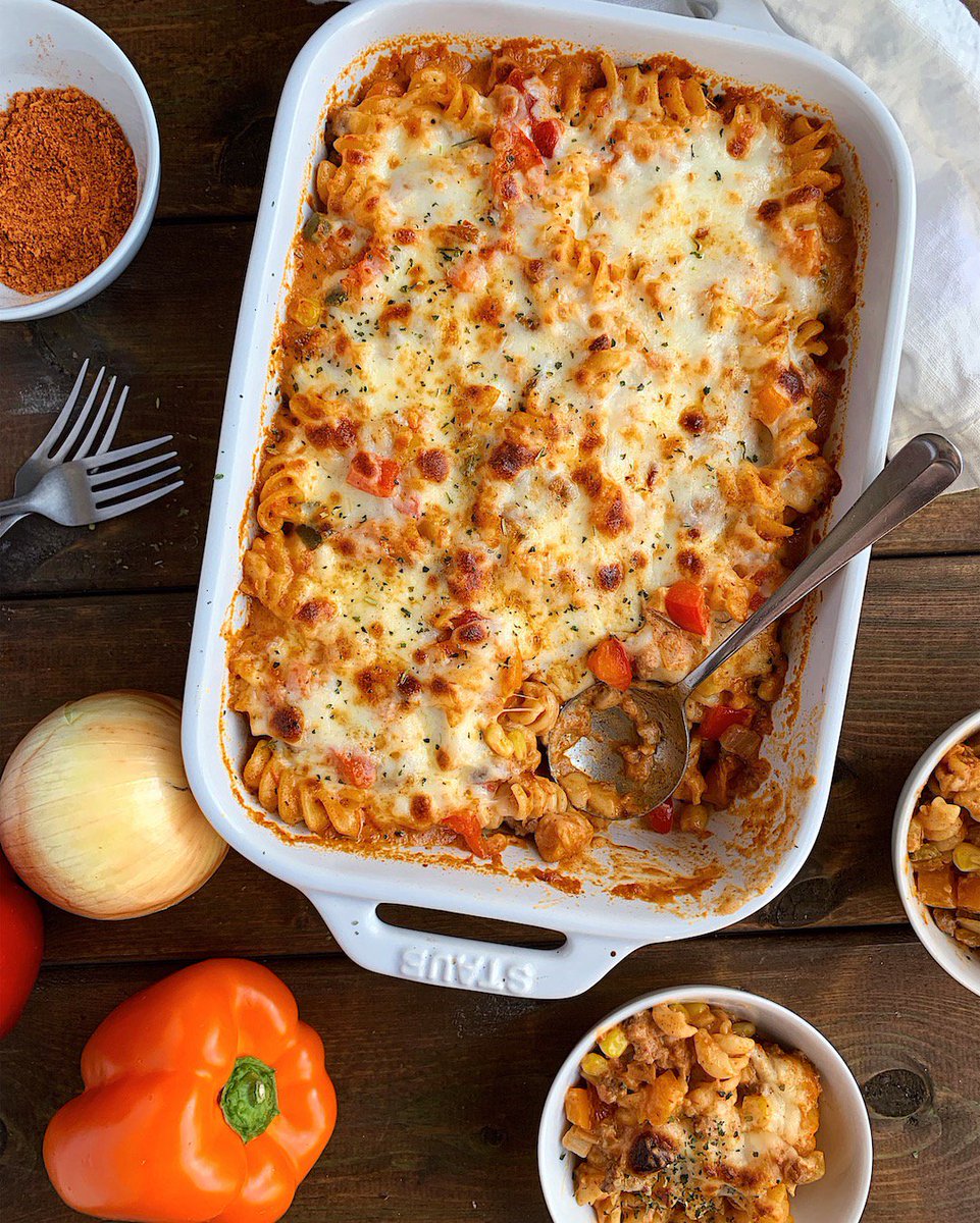 GradualPerfect1's tweet photo. It's not technically #TacoTuesday since it's Thursday but I couldn't help myself! This Mexican Pasta Bake is hearty, cheesy, slightly spicy, and full of veggies no one complains about. Super easy to make, prep, and/or freeze! 
https://t.co/Bwt8yzJ7sp 
#recipe #easyrecipes #pasta https://t.co/UvgzF2L7Nu