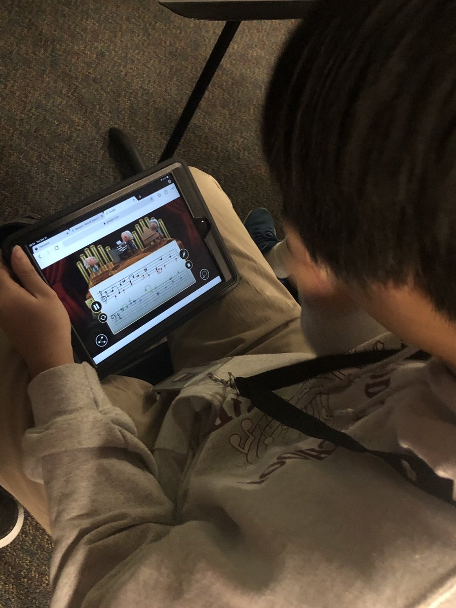 IHSOrch's tweet photo. Shoutout to @AustinMSBand for showing us the awesome @Google feature that lets our students compose their own music! #Bach #teamsharing @Austin_Broncos @IISDFineArts https://t.co/J5TOD32EMl