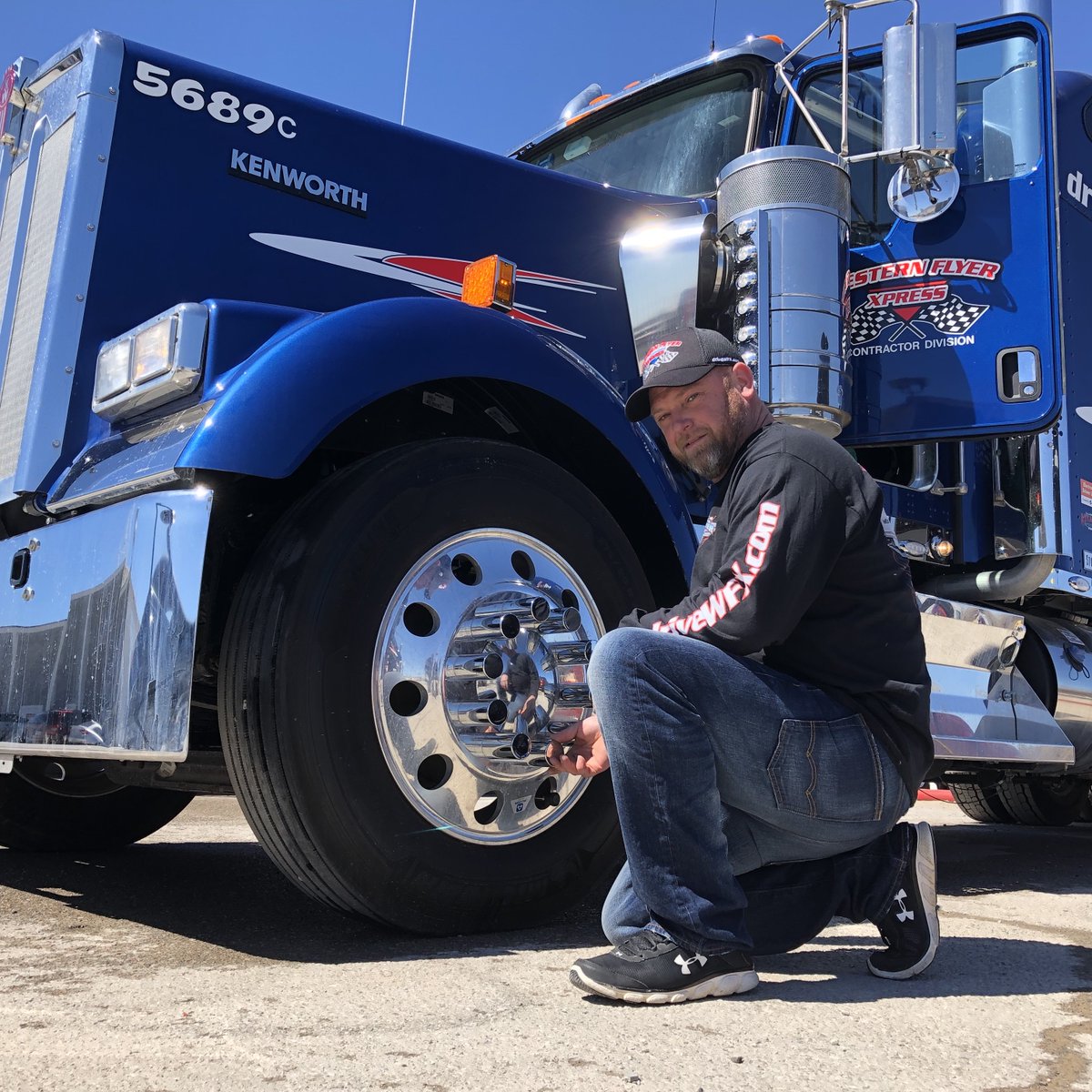 driveWFX's tweet photo. Gary wasted no time getting his W9 spruced up with lug-nut covers this week at our OKC yard. Looking good!
#driveWFX #CDL #kenworth #trucks #cdldriver #drivethedream #miles #bigrig #bigrigdriver #trucking #driveyourdream #ontheroad #runthemiles #cdldriver #cdlcontractor https://t.co/Ky8yegUB2T