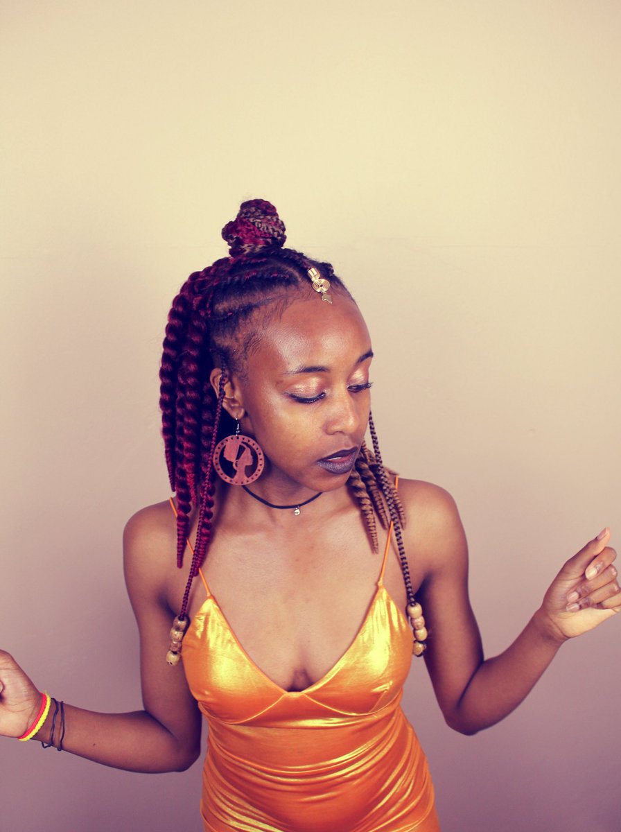 CroShaeHair's tweet photo. CroShae Hair x @itsruthellen 

Check out our latest video on YouTube with the South London singer and songwriter (full video): https://t.co/BPeY6SGIze

Link is also in our bio.

Photography - @_SHANTEH_ 
Lighting - @ImanLyrics https://t.co/gIckYPHXD2