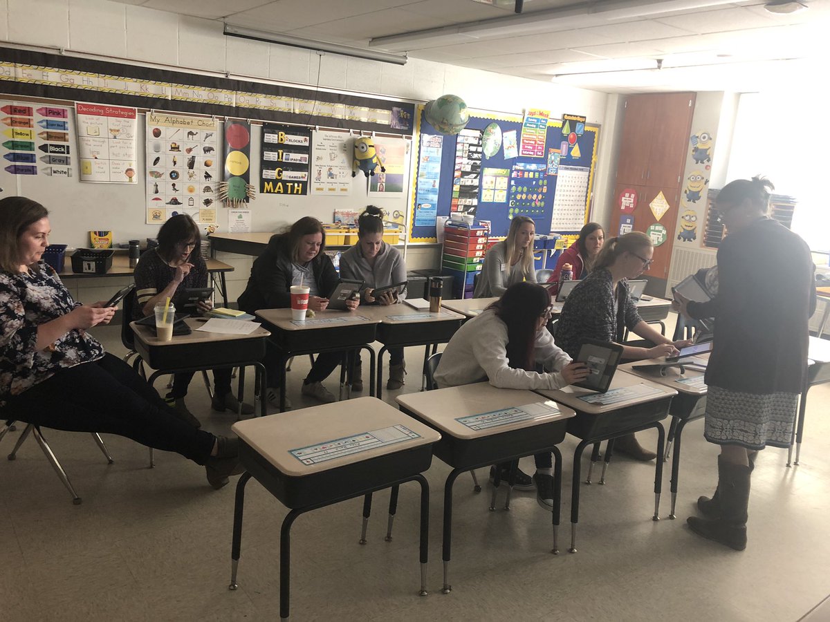 LisaNewberger's tweet photo. Great morning of technology learning using an “Ed camp” approach. Thank you to Melissa, Valeka, Jay, and Jen for leading this sessions! #JeffersonAimsHigh https://t.co/AMXZHVUct7