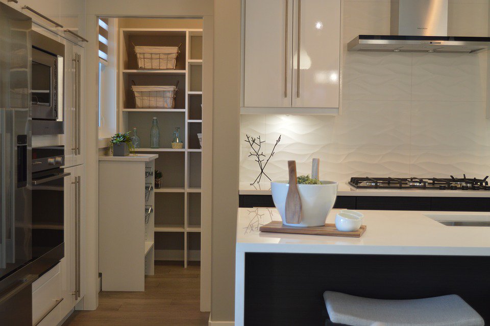 ConnectionCondo's tweet image. To help ensure you get a good return on your kitchen remodel, follow these seven tips. ht.ly/Z6Ht30o7ACS