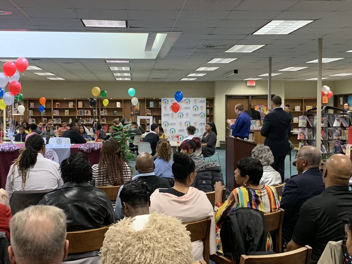 Henrico_Steam's tweet image. A great day @JohnRolfeMS with student specialty center signing day! Looking forward to seeing the great work! Roll Tribe!