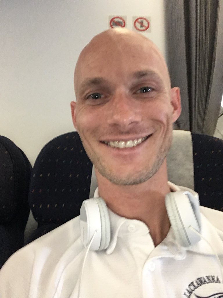 RuudSports's tweet photo. about time to take flight. Off to find future @LCFalconsSoccer OKG’s #Futebol #Futbol #Sokker #Fotbal #Futbolas #Fußball #Fotbol #Voetbal #Футбол #Calcio #Football #Soccer #CoachingLife #SkysTheLimit #FlyFalconsFly #LackLife #LackFam #TakeFlight19 #FlyInto19 https://t.co/PJmThceBfm