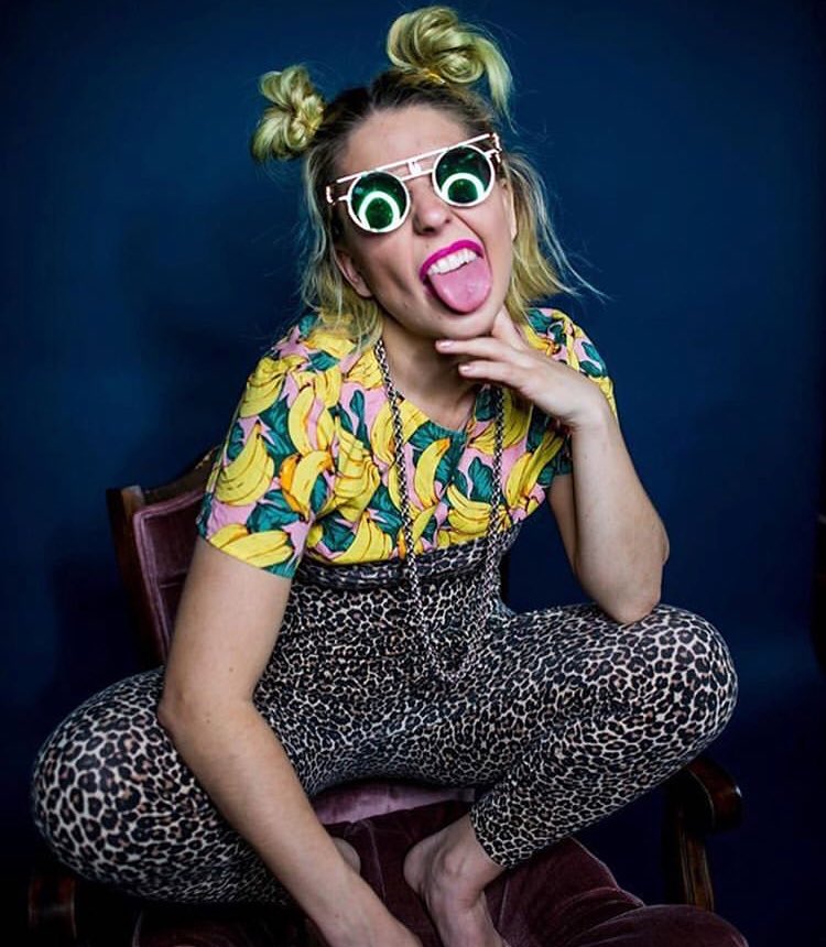 Meet the bold and dynamic <a href="/LauraBurkeMusic/">Laura Burke</a> - from her love of <a href="/lizzo/">LIZZO</a> to the biggest obstacle she’s overcome, Laura answers 5 Questions in our latest blog post. #linkinbio 📸: @anfchicago lakeshoredivebar.com/blog/5-questio…