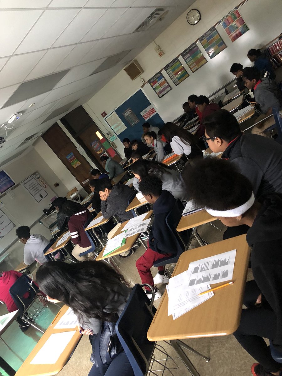 nlmorrow4's tweet photo. Phenomenal close reading going on at @IPS_NorthwestMS comparing and contrasting I Hear America Singing, I, Too Sing America, & This is America! #myips #HighQualityText https://t.co/tVZcipdzpG