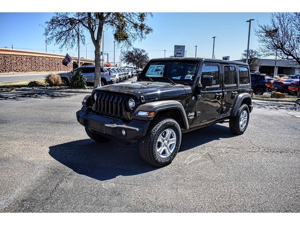 FrontierAuto's tweet image. Kick up some dust in this 2019 #JeepWrangler Unlimited Sport S 4X4!
Details: bit.ly/2WeRQFl