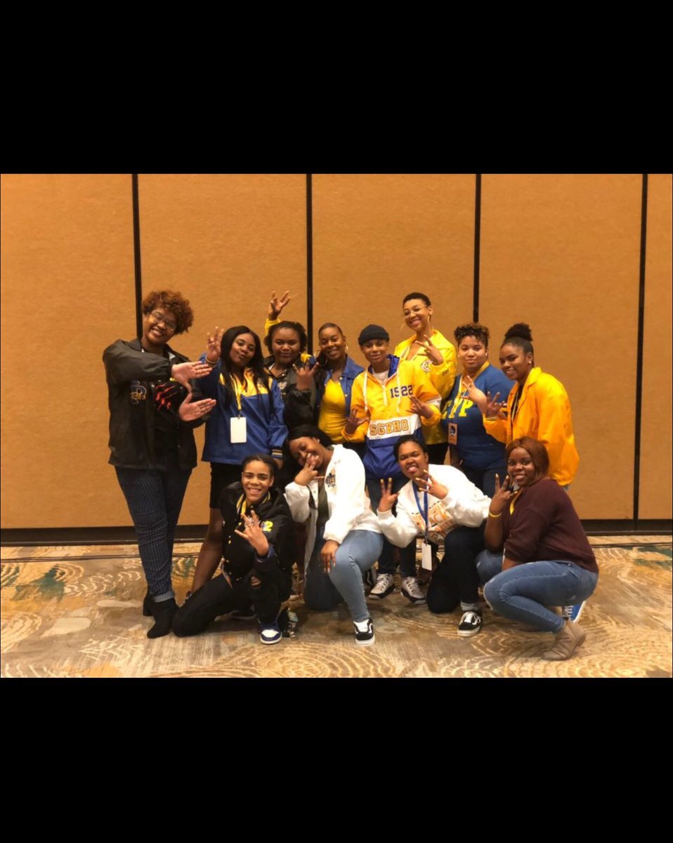 ULMPoodles's tweet photo. Congrats Spring 19! 🗣💛💙 #PrettyPoodles #BetaOmega #KappaTheta https://t.co/5WmbFKb6Lf