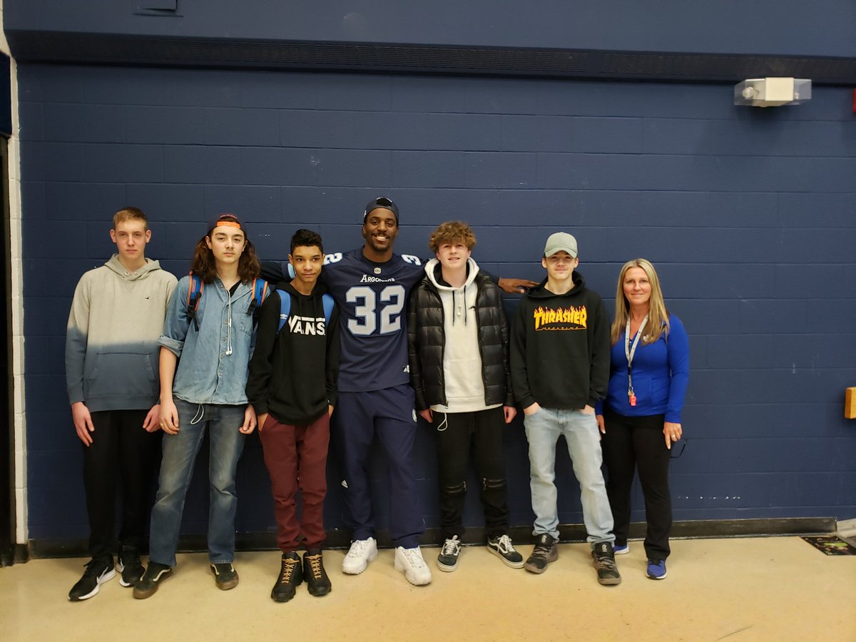 An amazing presentation with Toronto Argonauts Huddle Up Bullying Prevention #pulltogether #standupandspeakup <a href="/suefried/">suefried she/her/hers</a> <a href="/HumberviewSS/">Humberview S.S.</a>