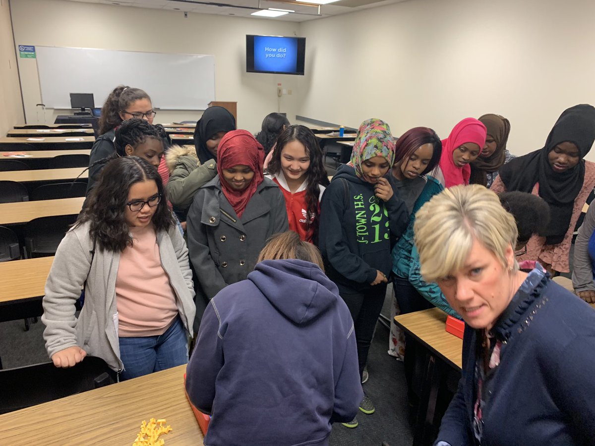 CarmenBellefant's tweet photo. @IROQUOIS_HS Ss experiencing what it is like to working under pressure @SullivanU. #YourFutureStartsNow #IroquoisBelieves @CarlaKent_1 @clay_holbrook @AcademiesofLou @JCPSKY @JCPSAsstSuptTR https://t.co/iMmJCLaq48