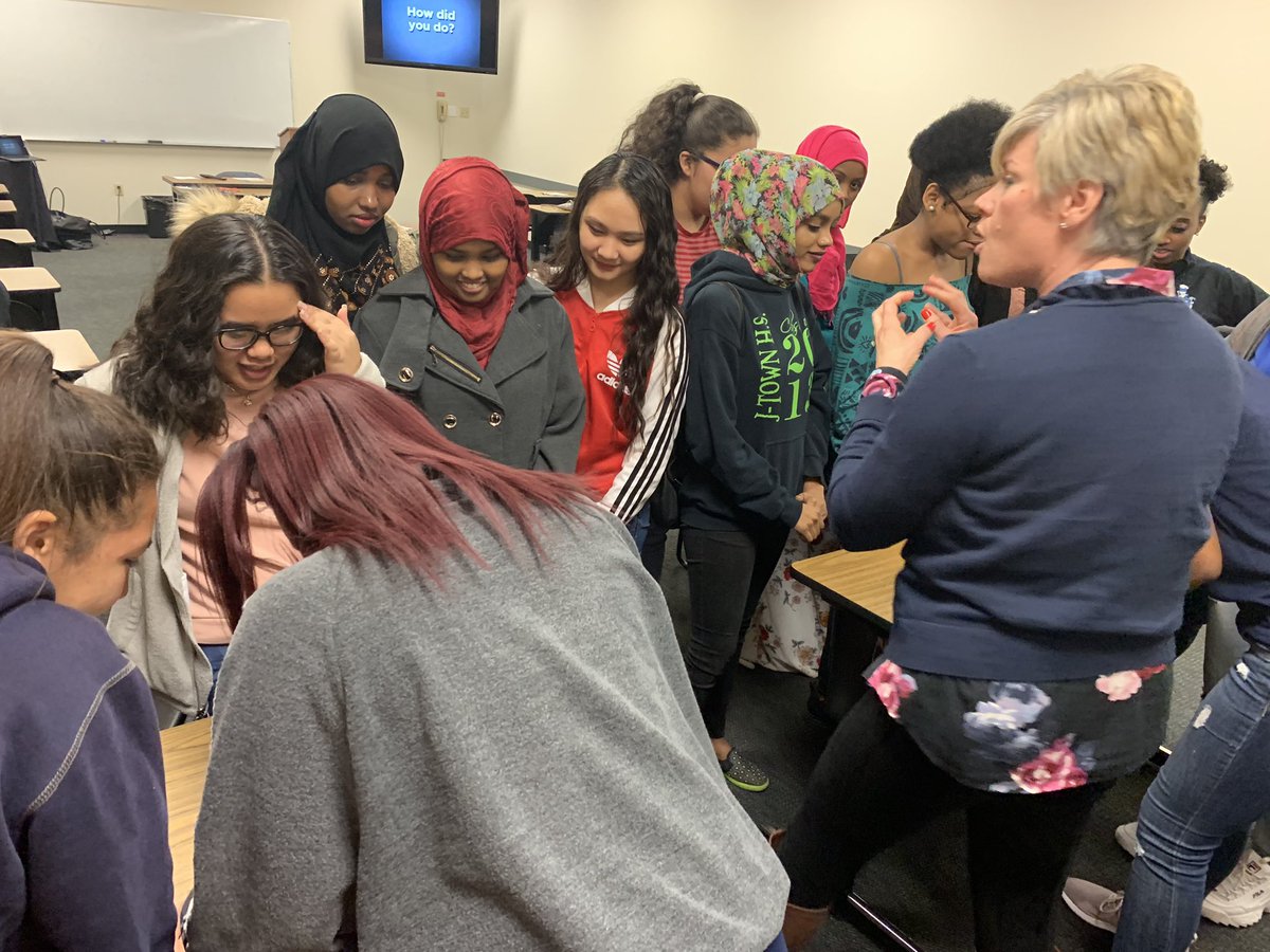 CarmenBellefant's tweet photo. @IROQUOIS_HS Ss experiencing what it is like to working under pressure @SullivanU. #YourFutureStartsNow #IroquoisBelieves @CarlaKent_1 @clay_holbrook @AcademiesofLou @JCPSKY @JCPSAsstSuptTR https://t.co/iMmJCLaq48