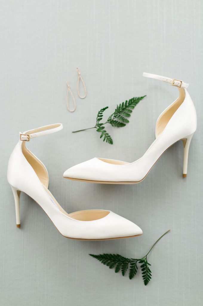 Top 9 Most Romantic Bridal Shoes corinavphotography.com/top-9-romantic…