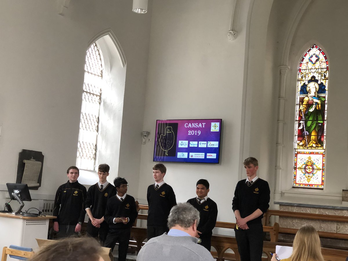 @TheCanCans1 have just presented @CanSatIreland well done and now the wait begins! Who will be this years #cansat2019 winner??? @ClonkeenSchool @TYClonkeen @esa @WeAreTUDublin @scienceirel @CEIA_ie @blackrockcastle #tadaganiarracht