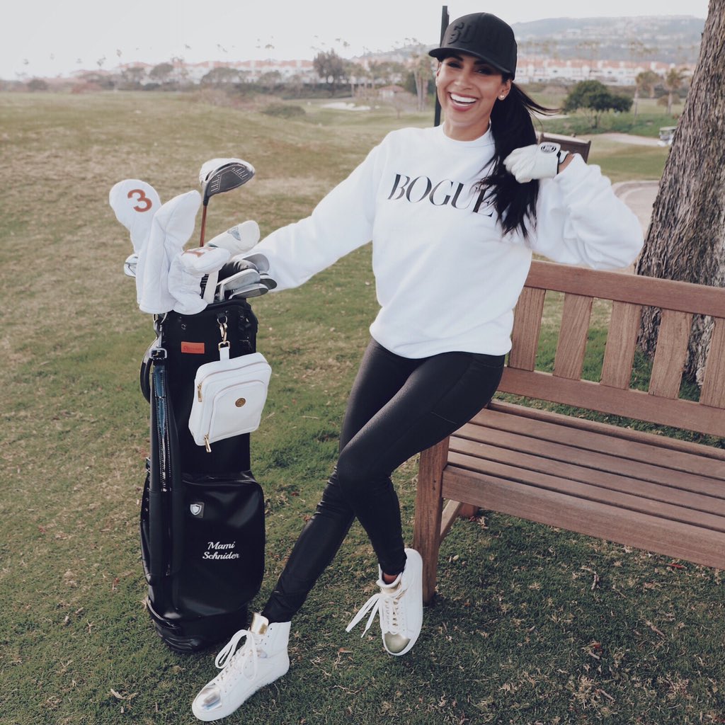golfmami_'s tweet photo. Many thanks to @MonarchBeachGL and @Forelinx for a great time with friends, birdies and beautiful views 💚⛳️
_
Sweater: @MalbonGolf 
Shoes: @gfore https://t.co/meyWvYGNNc