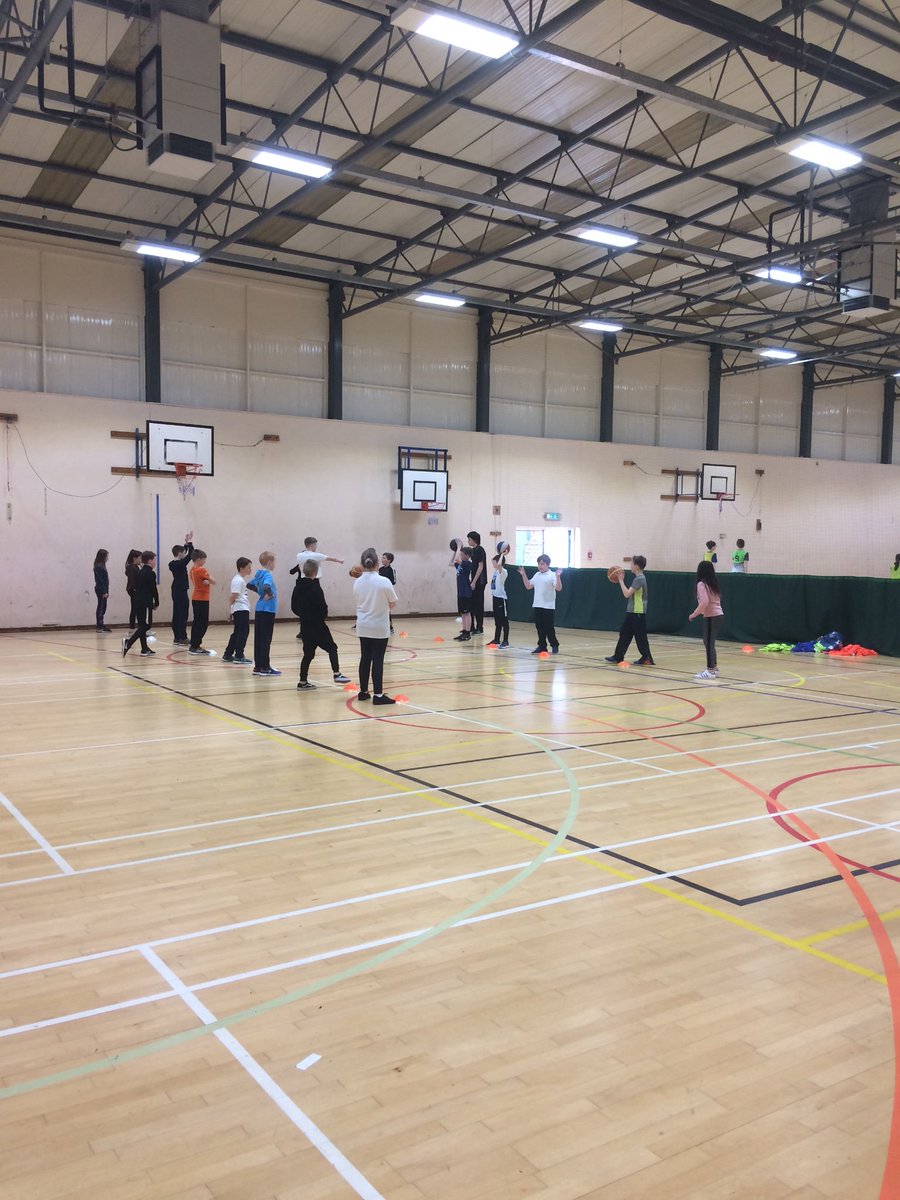 kate_schools's tweet photo. ⛹️‍♀️⛹️🍇🍌👩‍🍳👨‍🍳👏
Brilliant sessions led by @PenicuikPE Sports Leaders &amp; making healthy breakfast pots in Home Economics at our Health &amp; Wellbeing afternoon!
#PRIDE
@PenicuikHS 
@CornbankPS @Cuiken_Primary @sacredheart_ps @StratheskPS https://t.co/khA2UvKBqN