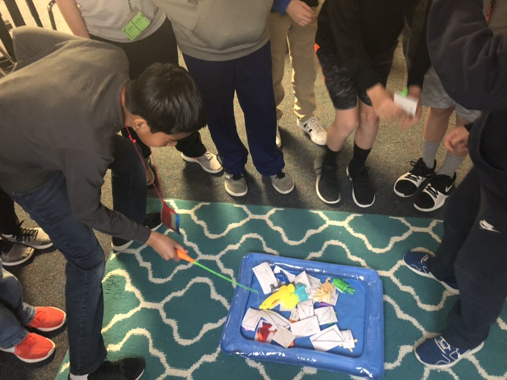 5thGradeRangers's tweet photo. Fishing for triangles and classifying triangles based on their attributes! #fabin5 #reviewingvocab https://t.co/GhYMDq6Gak