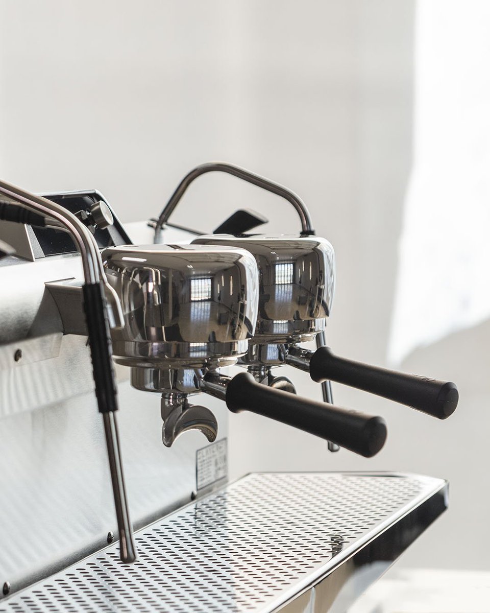 slayerespresso's tweet photo. The new STEAM EP is our most affordable machine to date –– with everything you want and nothing you don’t need. This one is just RIGHT!
.
.
#makecoffeebetter #slayerespresso #slayersteamep https://t.co/aHknZhvGb0