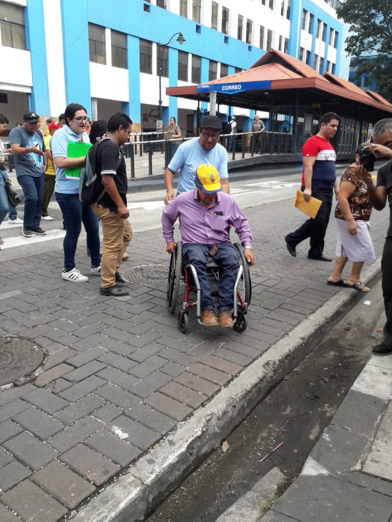 Isabelpetin's tweet photo. Increíble encuentro donde pudimos compartir con muchos actores del turismo accesible y sensibilizarnos mucho más en este tema. Conversamos sobre el diseño de una ciudad en la que todos podamos movernos con independencia y autonomía #walkability #JuntosEsPosible https://t.co/LakwwFaVtE