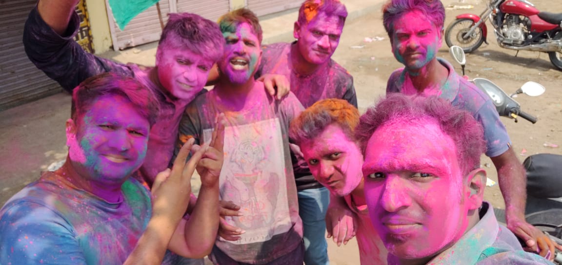 witty_vishal's tweet photo. @manya_group #ClicknCaption #HoliSelfie #HoliwithManya #Contest
#Manya #ThePrincetonReview #GatewaytoGlobalCareers
दिल चाहता है, कभी ना बीते chamkile पल।
@pavangaulkar14
@SRKianmundaa
@Khushnaaz26
@iKrrishana
@Nitish_nix
@prachimana
@mysterioussu
@Sagar1raut
@Gauri_AM
@nidhi_rn https://t.co/ESQkbZvqSm
