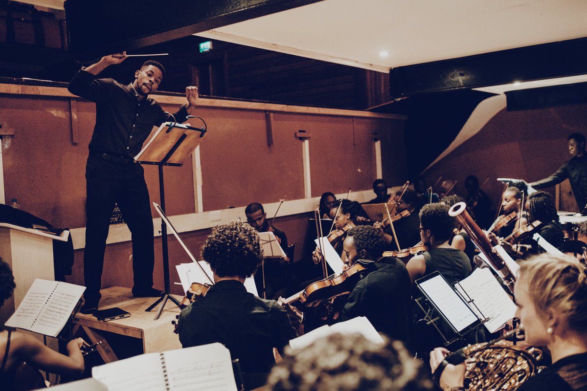 JonTaylorRush's tweet photo. Groovin’

#jtrushmusic #iConduct #weConduct #BlackConductor #conductor #conducting #music https://t.co/Zsd16dYo5r