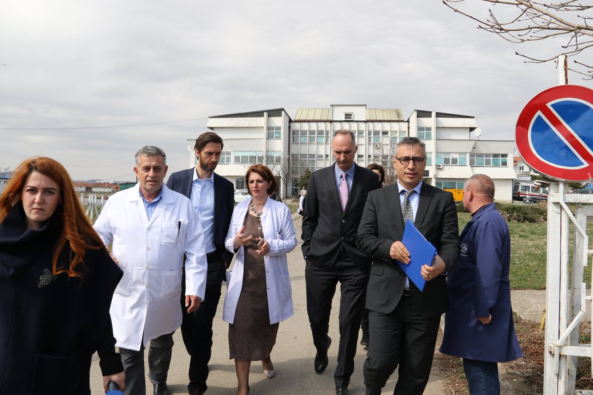 UNICEFKosovo's tweet photo. Committed2 #leavenochildbehind, @uranismaili Minister of Health, @KadriVeseliKS Speaker of the Parliament joined our team @himuratsahin in Drenas @RamizLladrovci on encouraging #nurses to reach all #children&amp;pregnant wom. in all munic. with home visiting prog. @LUinKosovo #LuxAid https://t.co/viSSm6NTlF