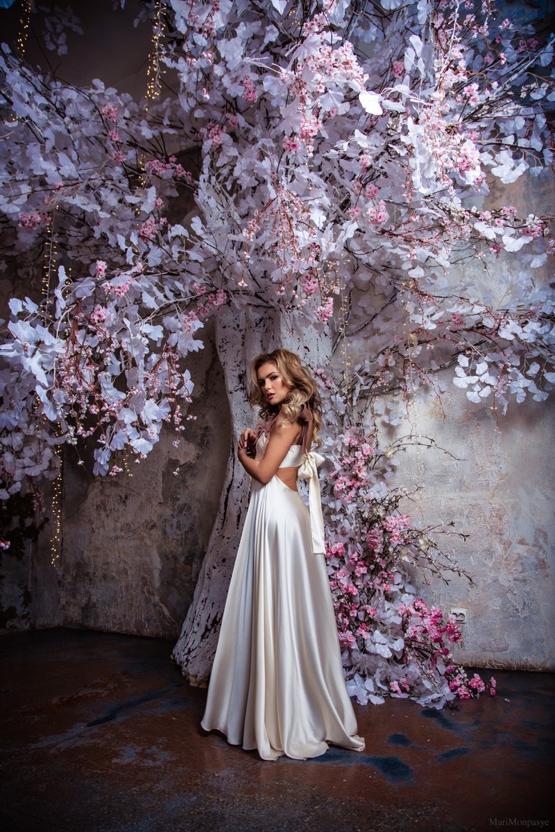 Amoralle New Collection BLOSSOM inspires each lady to dream impossible dreams, follow her heart and create her own little fairytale. Collection will be presented at Riga Fashion Week on March 29!