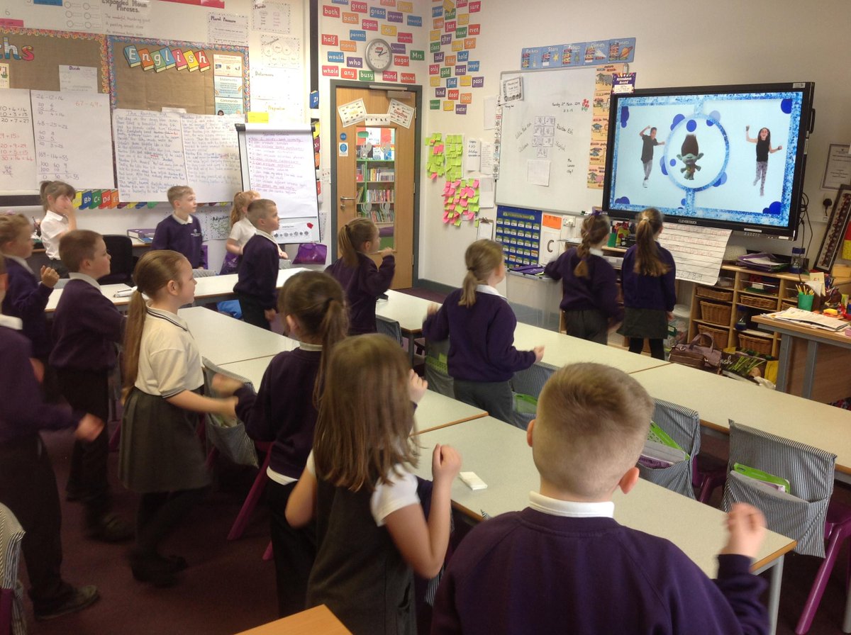 BeaconAcad's tweet photo. Y2 threw themselves into a spot of dancing with their daily #GoNoodle session #activeburst #VPA https://t.co/xAfyFNIZHG