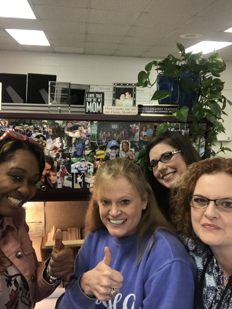Angiewalker1528's tweet photo. Teamwork &amp; collaboration! #ShelbyLearns #ShelbySEL https://t.co/0iK0JZvmJm