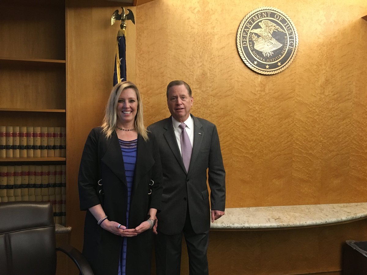 OVWJustice's tweet photo. Thanks to Robert Brewer, US Attorney for the Southern District of California, for the conversation about combating domestic and sexual violence with #OVWJustice Acting Dir Katie Sullivan! So impressed with @SDCAnews's work! https://t.co/srdmWchdkI