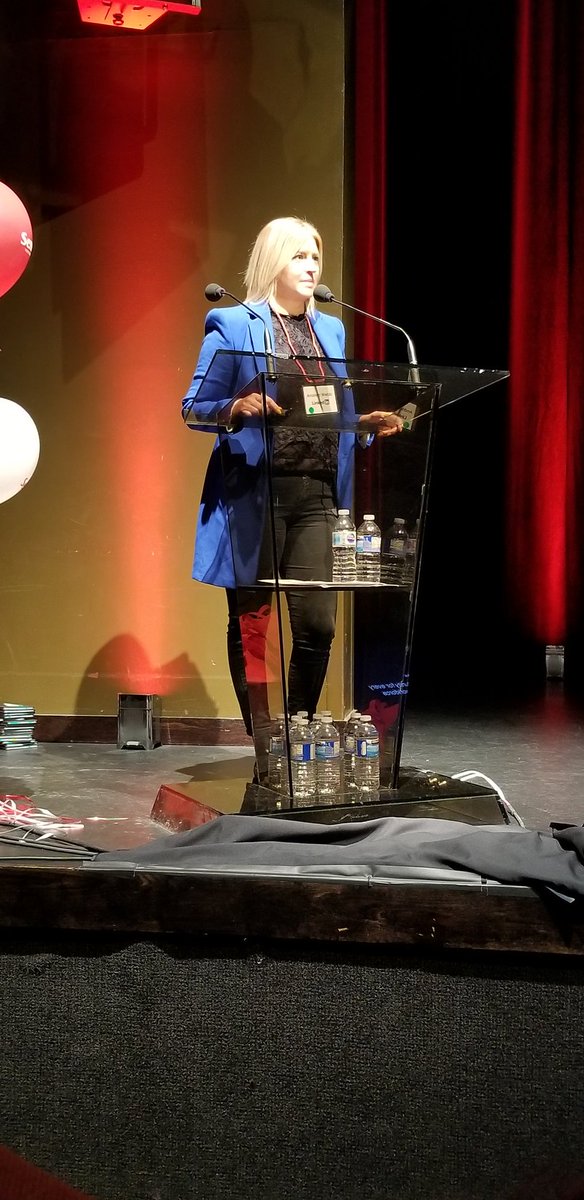 TheresaSeto's tweet photo. Jennifer Catallo, Customer Success Manager, LinkedIn Learning Solutions. "Set up your profile... engage on LinkedIn - share links, images, interests &amp; follow" @SenecaCollege @SenecaBusiness @SenecaMarketing #MakeItHappen #SenecaProud https://t.co/mjGbk5hDo8