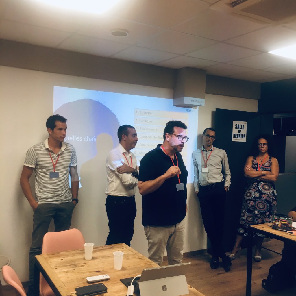 MEDEFReunion's tweet photo. Les #mentors présentent les differentes chaines du #mentorlab et partagent leur expérience aux #neo_preneurs https://t.co/mtAtMS121C