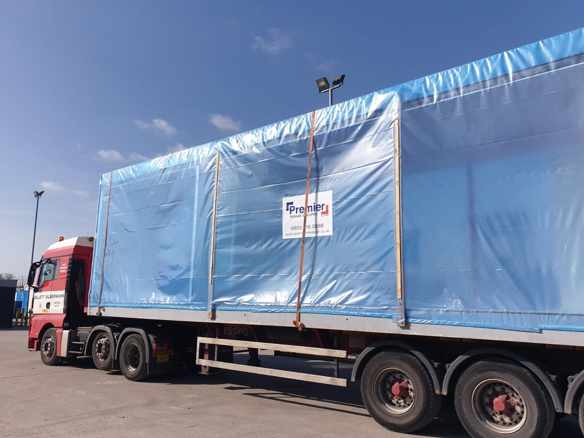 Premier_Modular's tweet photo. #sunshine #modular #offsite @MPBAUK @Premier_Modular #modular-construction #lorrys #truck https://t.co/6Lucp4T9IC