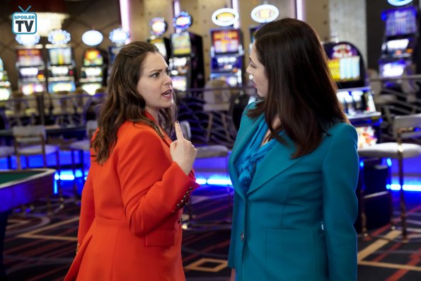 JoslynDechant's tweet photo. Crazy Ex-Girlfriend spoilers, but like I really hope this is a JAP Battle Reprise. @CW_CrazyXGF @Racheldoesstuff #crazyexgirlfriend #japbattle https://t.co/jzv9QKb5RR