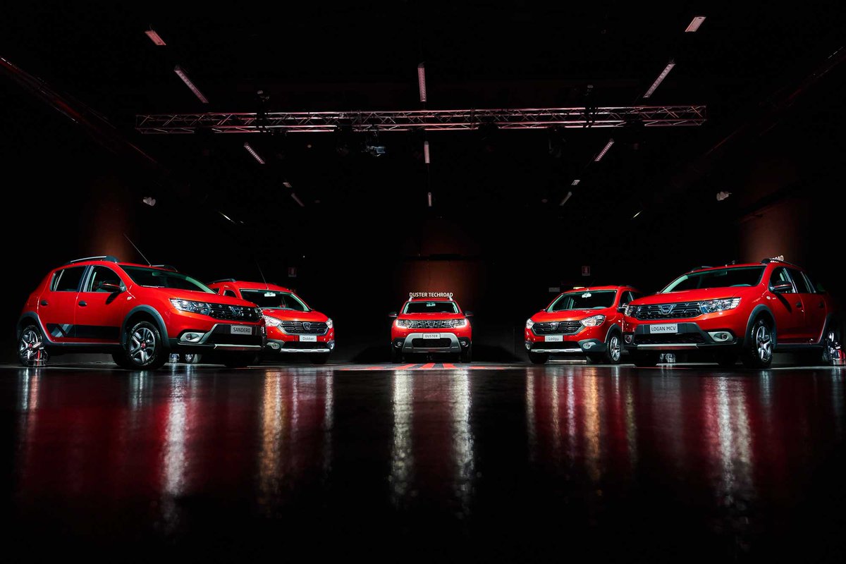 daciaitalia's tweet photo. 5 modelli schierati per le tue sfide offroad e urban, tecnologia all'ennesima potenza.
Scopri subito la Serie Speciale #Techroad 👉 https://t.co/mpLouJnY5r
#NuovoDuster #Sandero #Stepway #LoganMCV #Dokker #Lodgy https://t.co/cDNXm2NFJk